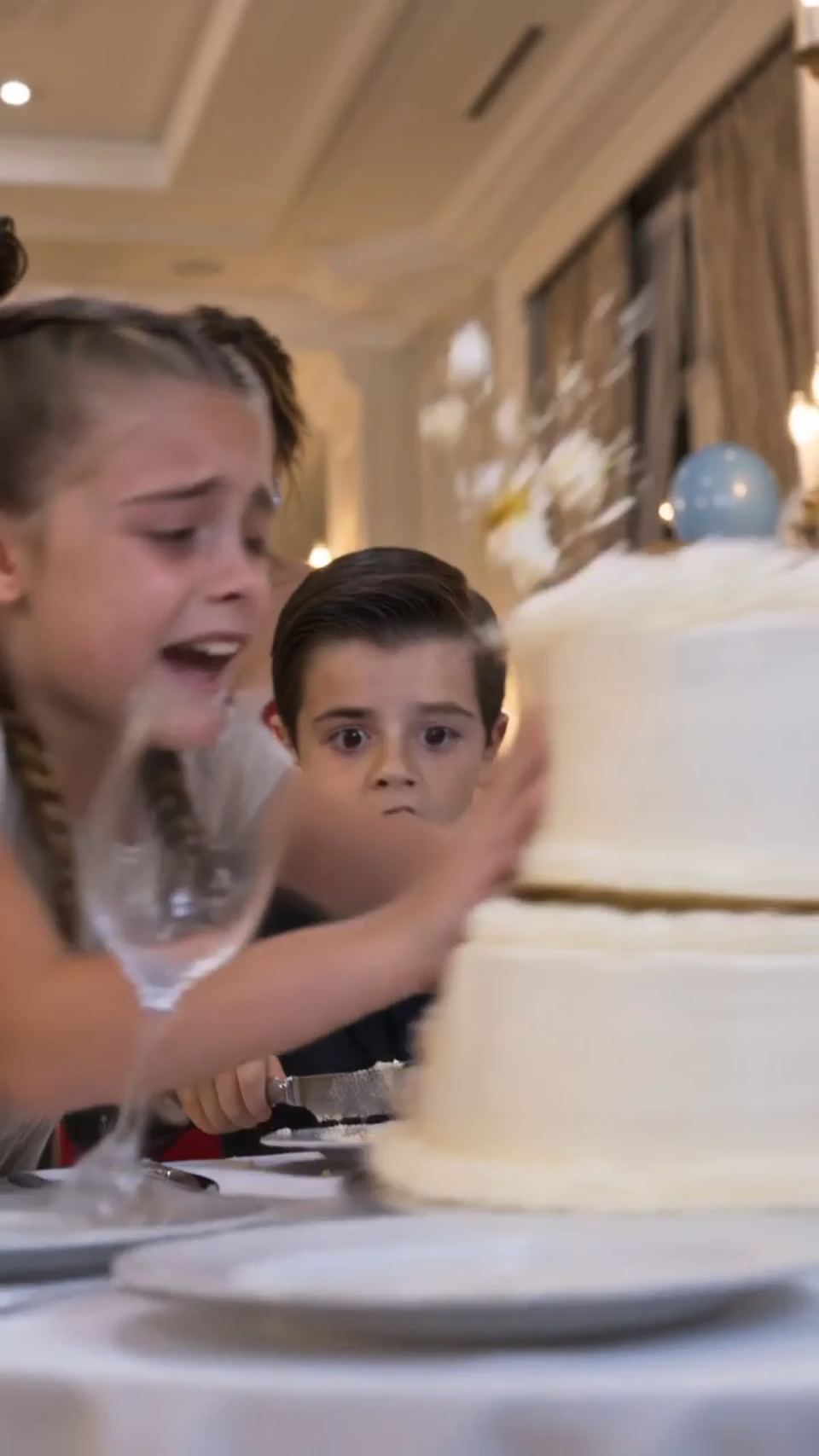 La Niña Que Destruyó El Pastel Y Salvó La Vida Del Heredero